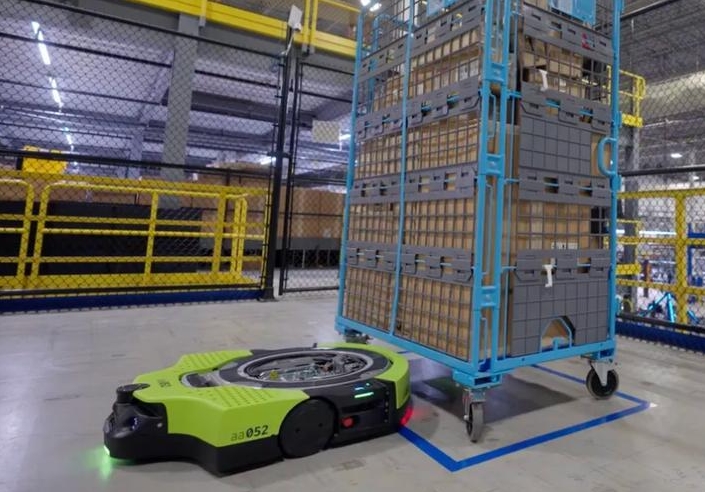 全球首款通用仓储机器人面世